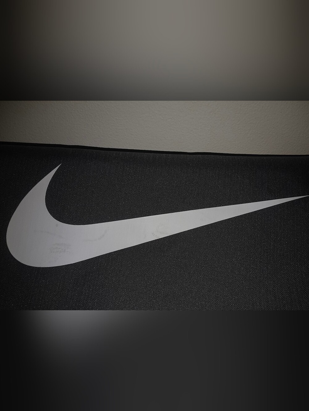 Nike Drawstring Bag with front zipper - Picture 3 of 3